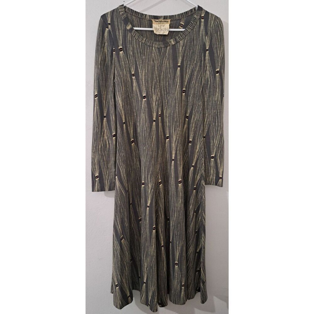 Vintage Diane Von Furstenberg Women Size 10 ITALIAN FABRIC midi FLARE Dress